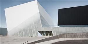 Le Complexe Saint-Laurent par Saucier + Perrotte Architectes/HCMA