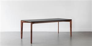 Table tout-terrain par Kastella