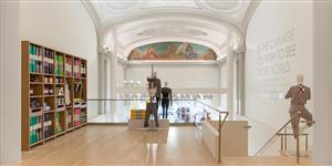 Nouveau magasin phare de Lolë par Ædifica : l’équilibre parfait entre histoire et contemporanéité