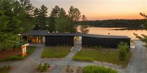 Un bâtiment contemporain pour un parc de longue tradition