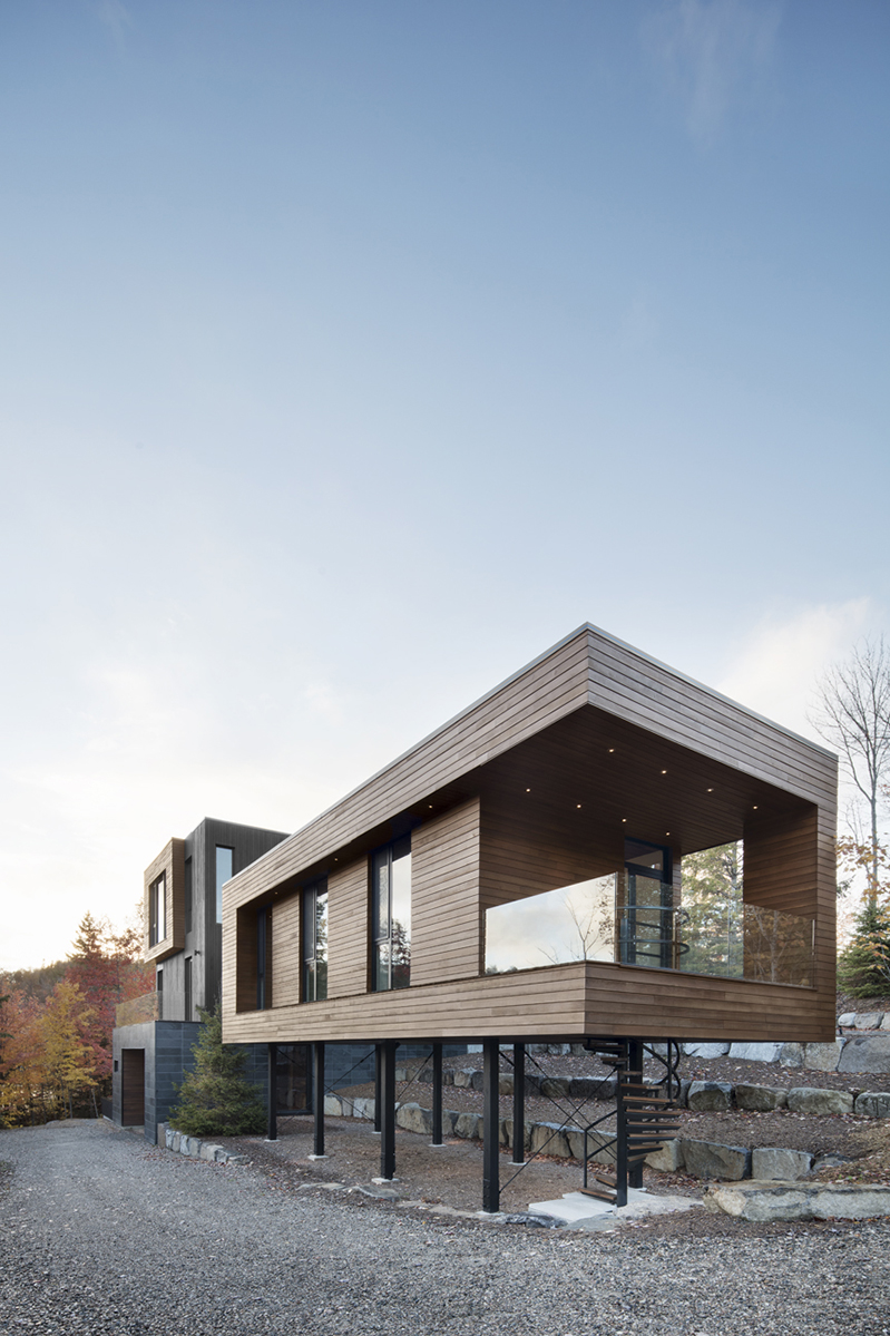 Un chalet à la fois moderne et rustique conçu par manuel r ...