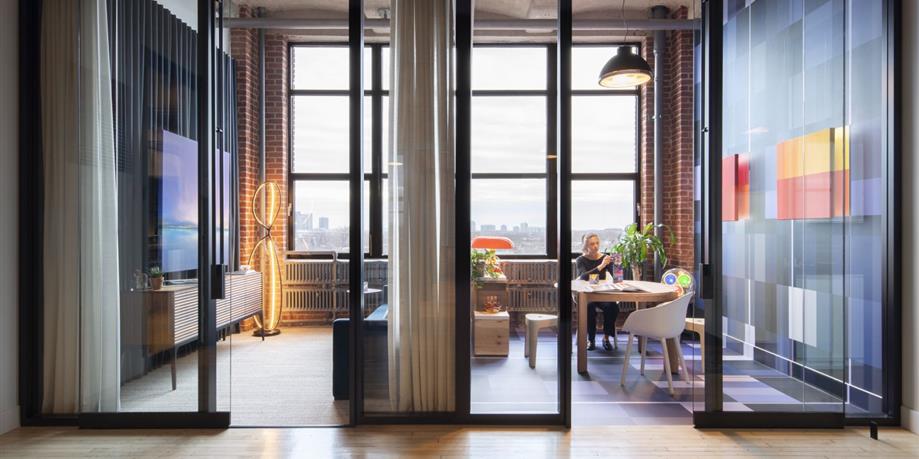 L’art au bureau : la collaboration innovante entre API, Paul-Émile ...